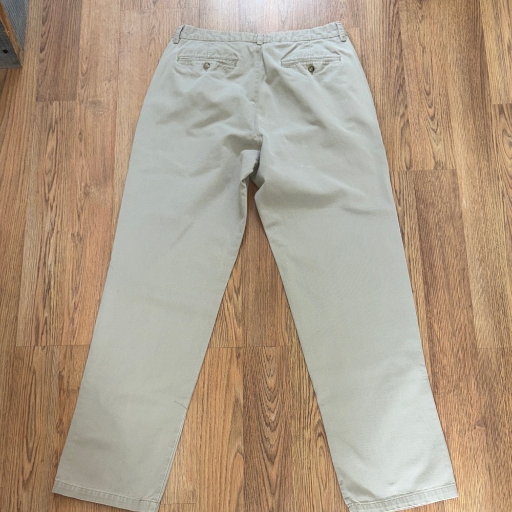 Men's Banana Republic Classic Chinos - Picture 6 of 7